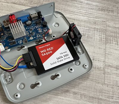 Síťové záznamové zařízení s instalovaným SSD WD RED 1TB (rychlý zápis / čtení a žádný hluk od HDD)