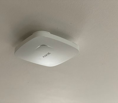 Montáž detektoru kouře, vysoké teploty a koncentrace CO2