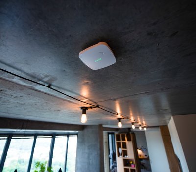 FireProtect Plus - bezdrátový optický detektor kouře, rychle narůstající teploty a koncentrace CO2
