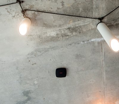 FireProtect Plus - bezdrátový optický detektor kouře, rychle narůstající teploty a koncentrace CO2