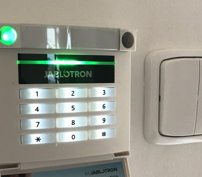bezdrátová  klávesnice s intuitivním ovládáním